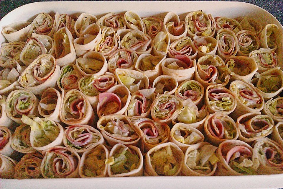 Party Wraps mit Frischkäse und Putenbrust
