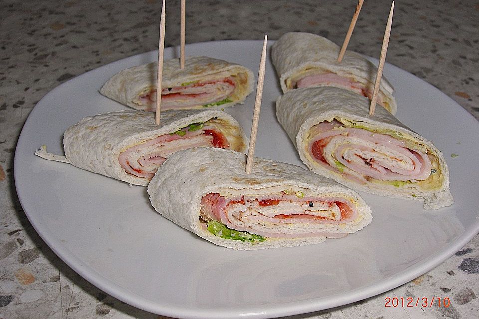 Party Wraps mit Frischkäse und Putenbrust