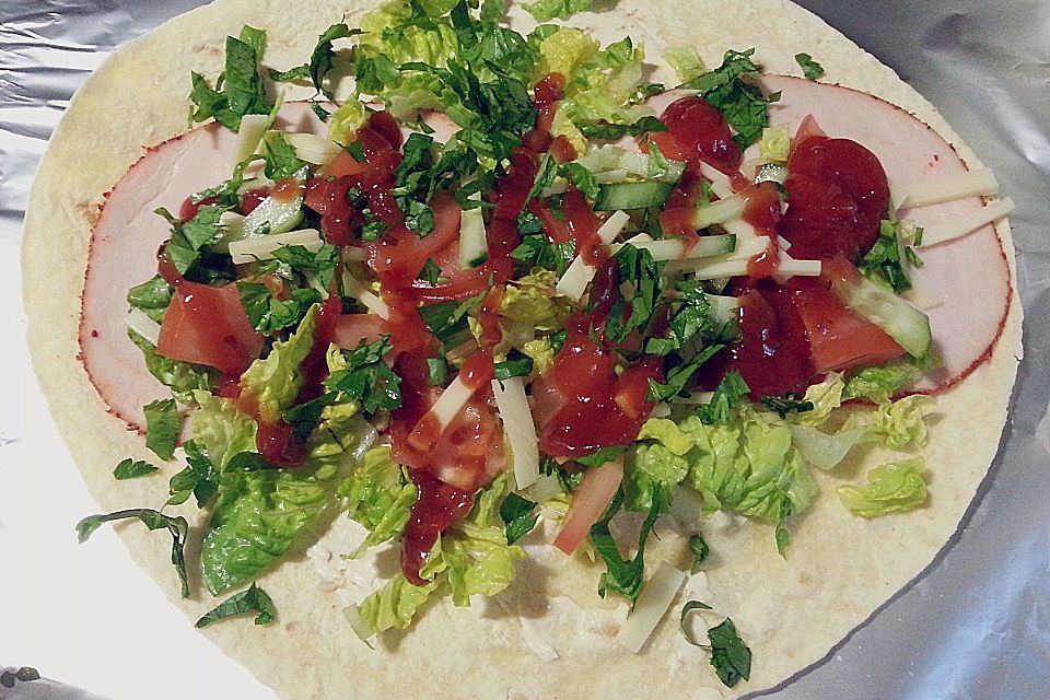 Party Wraps mit Frischkäse und Putenbrust