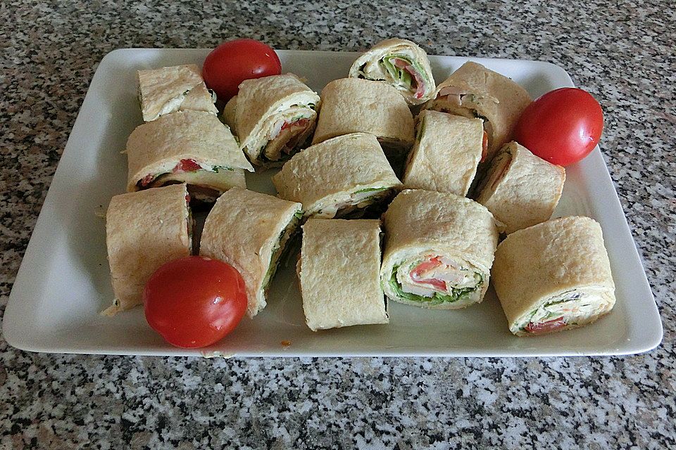 Party Wraps mit Frischkäse und Putenbrust
