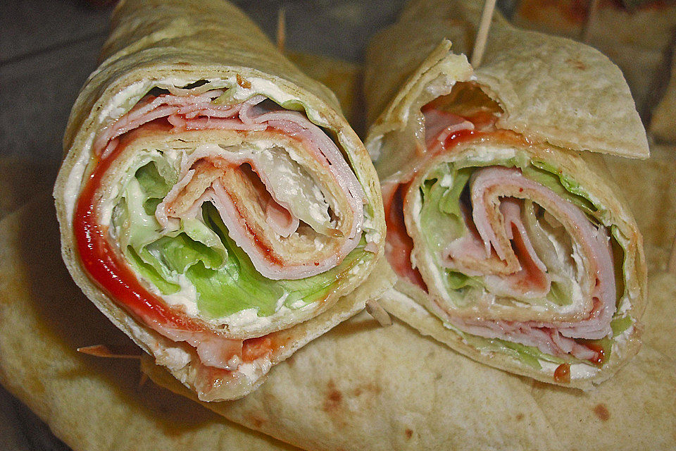 Party Wraps mit Frischkäse und Putenbrust