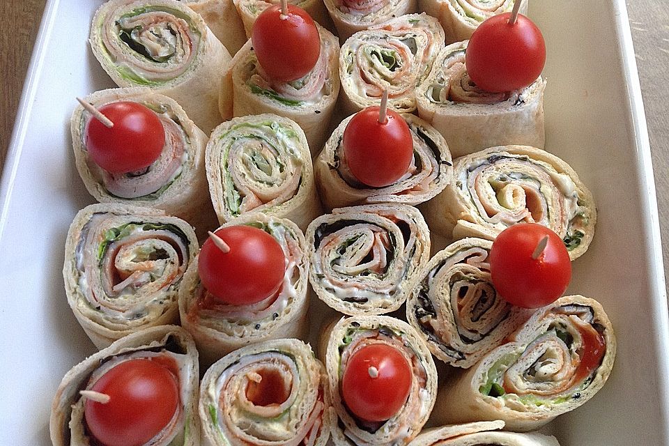 Party Wraps mit Frischkäse und Putenbrust