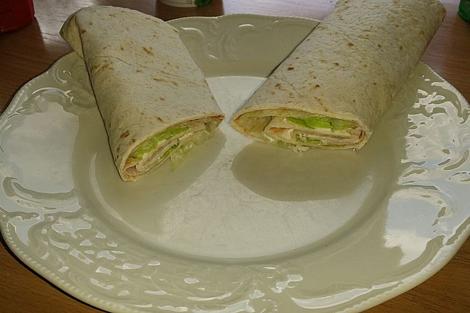 Party Wraps mit Frischkäse und Putenbrust