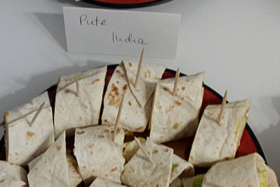 Party Wraps mit Frischkäse und Putenbrust