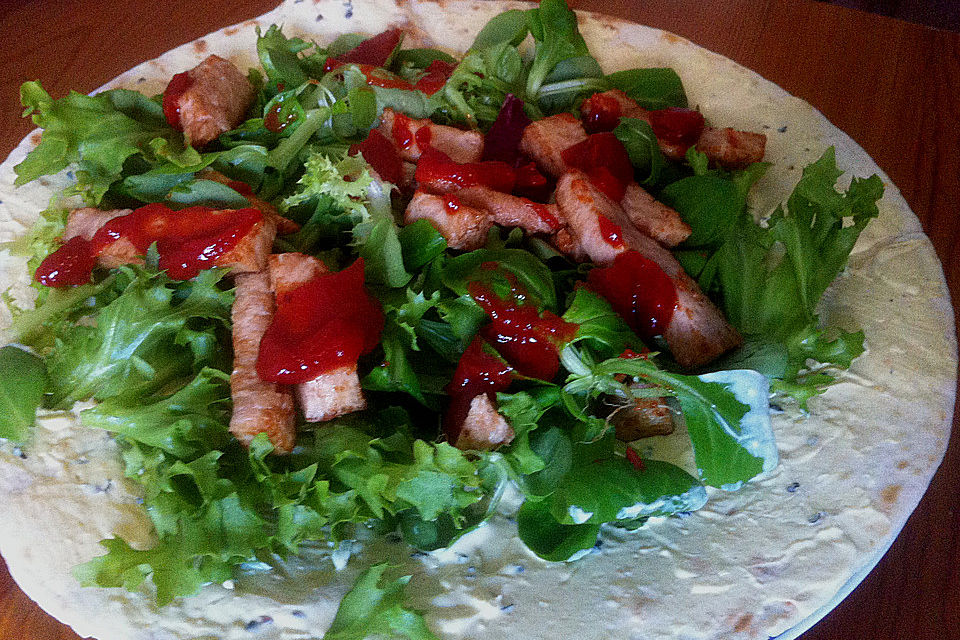 Party Wraps mit Frischkäse und Putenbrust