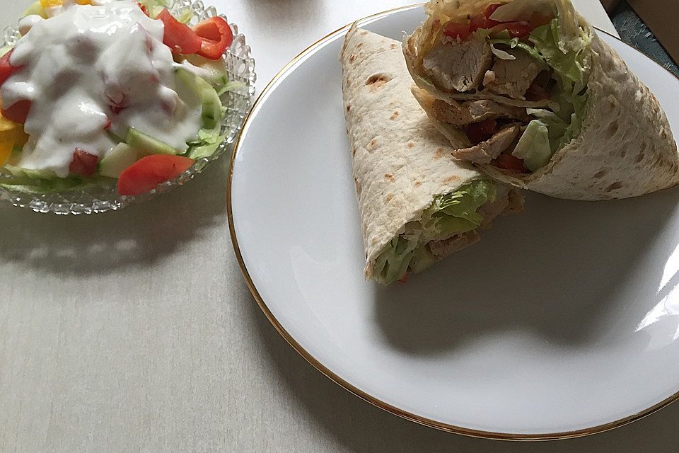 Party Wraps mit Frischkäse und Putenbrust