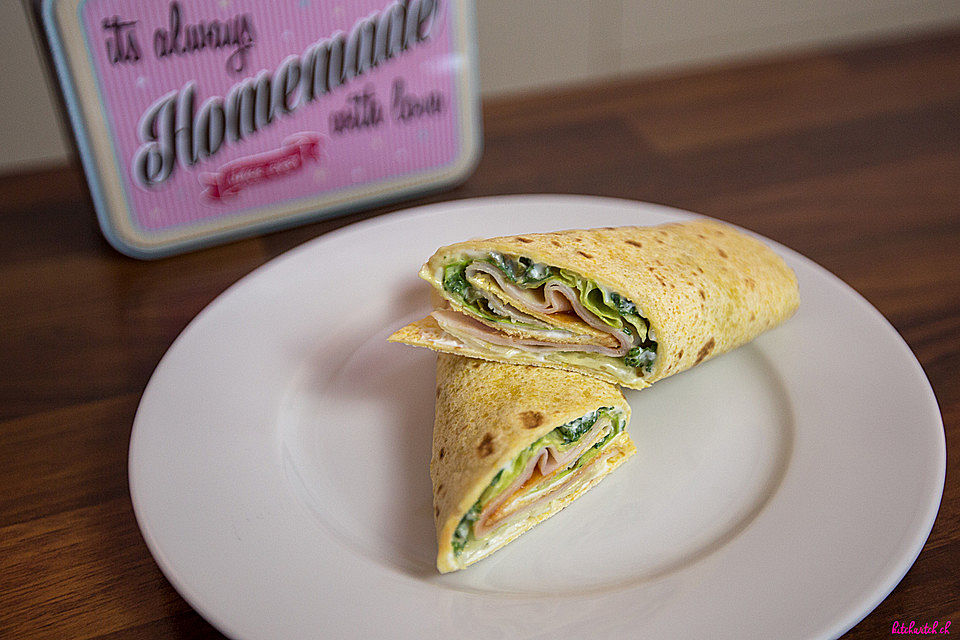 Party Wraps mit Frischkäse und Putenbrust