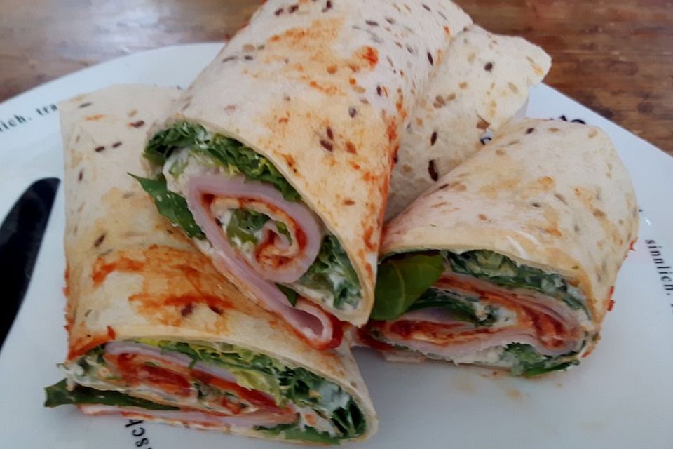 Party Wraps mit Frischkäse und Putenbrust
