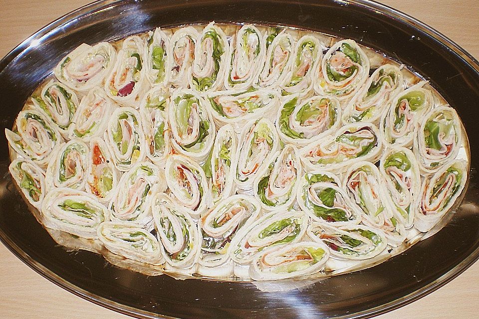Party Wraps mit Frischkäse und Putenbrust