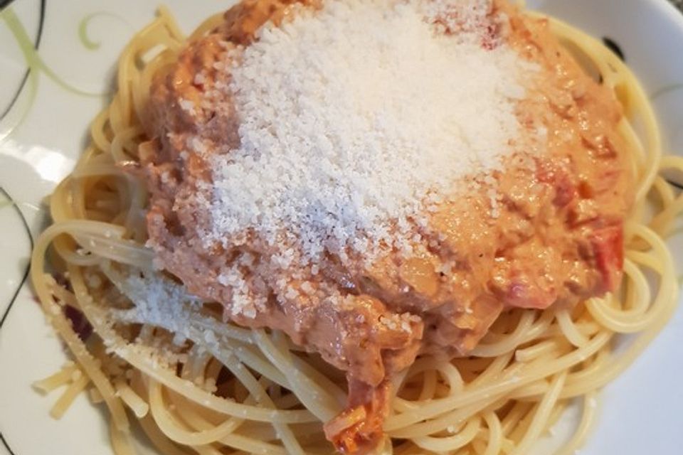 Spaghetti in Thunfisch - Tomaten - Soße