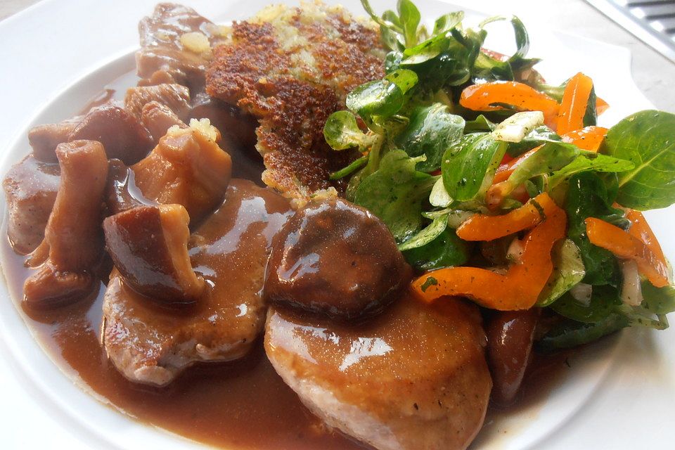 Schweinefilet mit Pfifferlingen oder Champignons