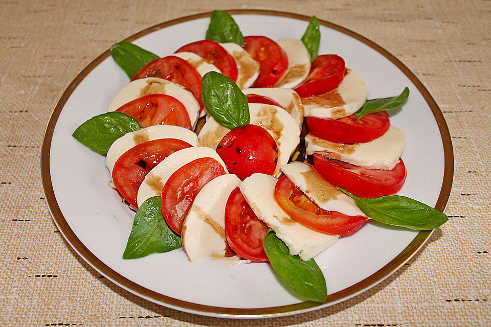 Tomaten mit Mozzarella