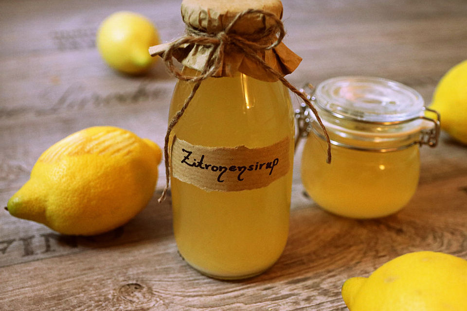 Chrissis Zitronensirup – Grundstoff für Zitronenlimonade