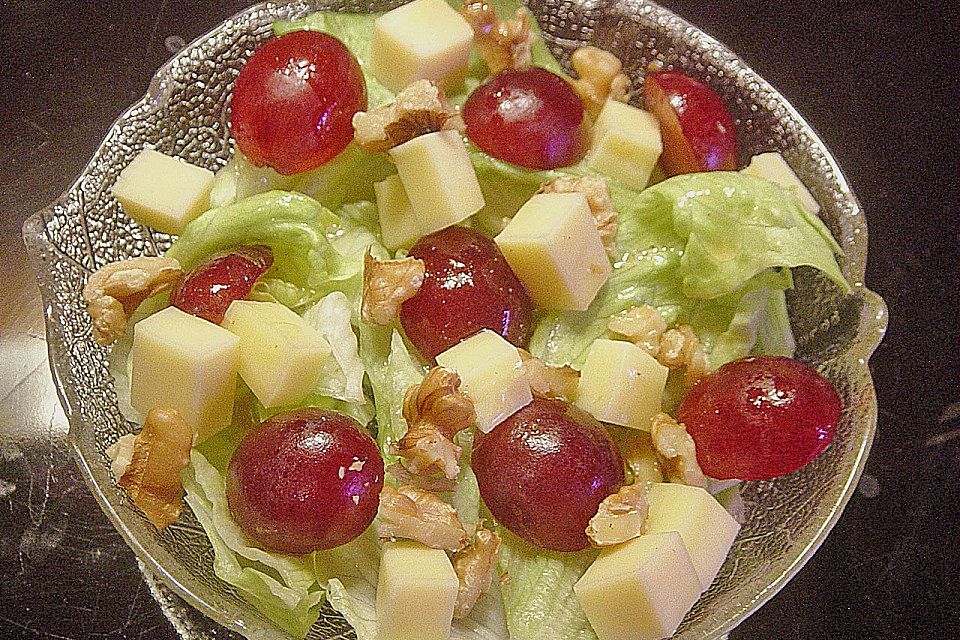 Käse-Trauben-Salat