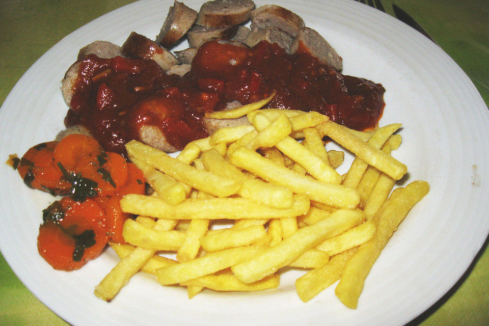 Currywurst mit Pommes frites