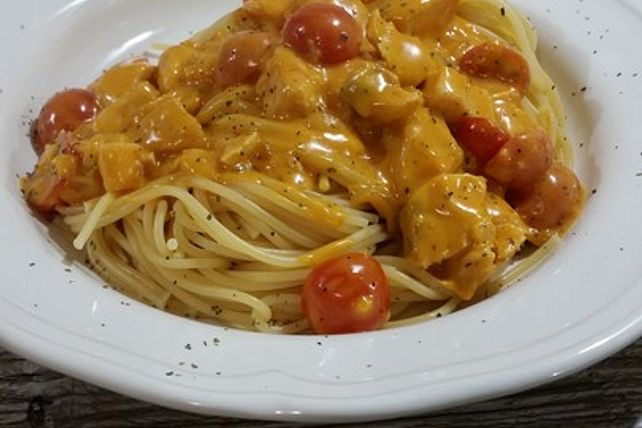 Spaghetti - Nester mit Lachssahne von Elfenlied| Chefkoch