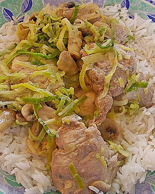 Schweineragout in Curry-Senf-Sauce