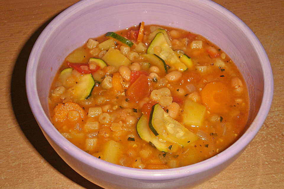 Türkische Gemüsesuppe