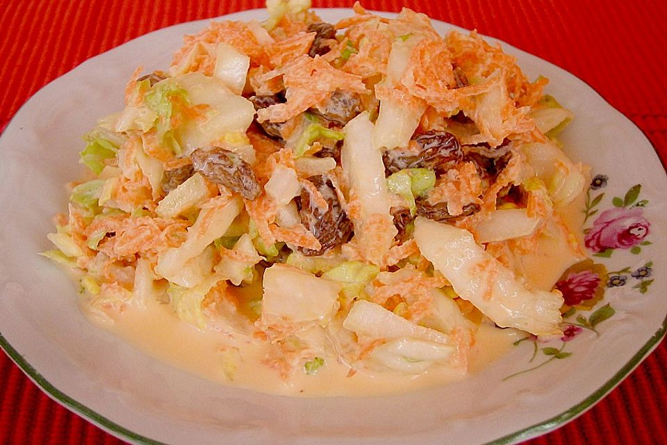 Karottensalat mit Rosinen