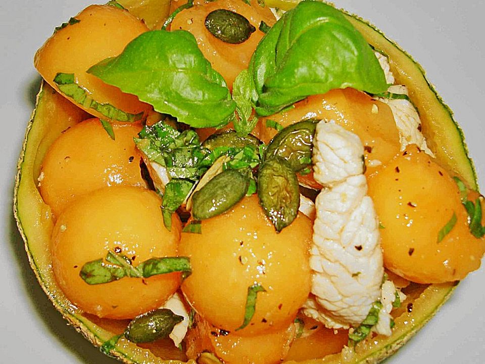 Melonensalat mit Hühnerbruststreifen und Basilikum von bushcook| Chefkoch