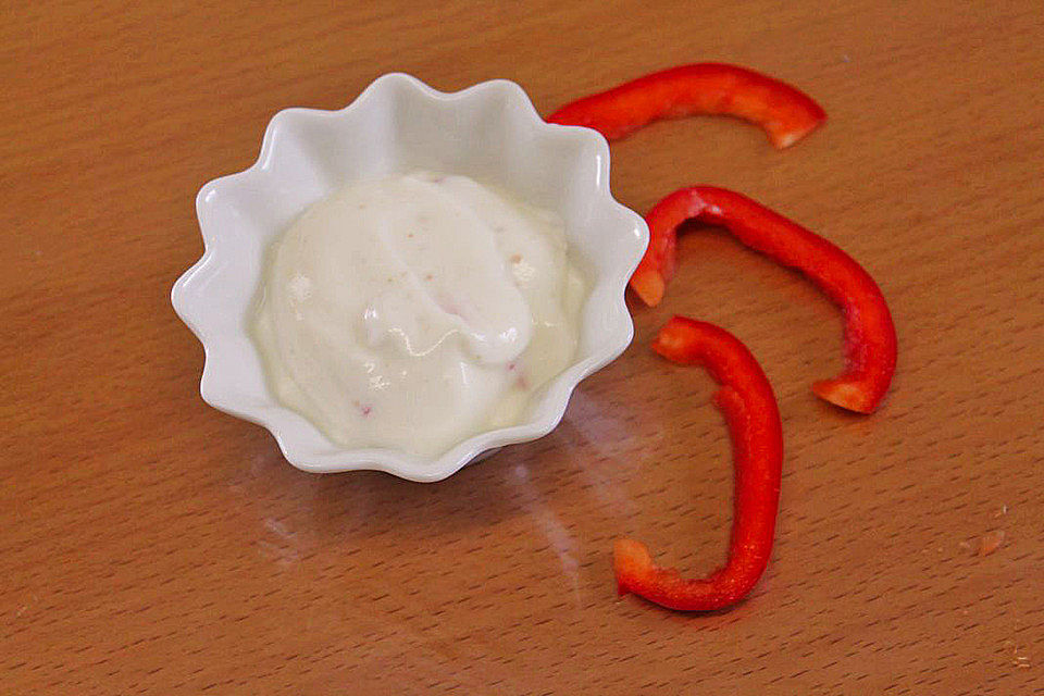 Joghurt - Dip mit Chili und Knoblauch