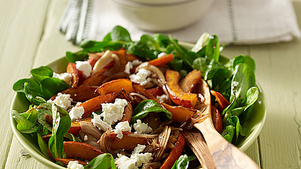 Feldsalat-mit-gebratenem-K-rbis