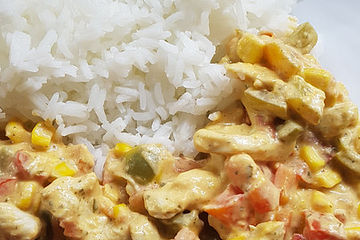 Reispfanne mit Putengeschnetzeltem in Frischkäse - Gemüse - Sauce