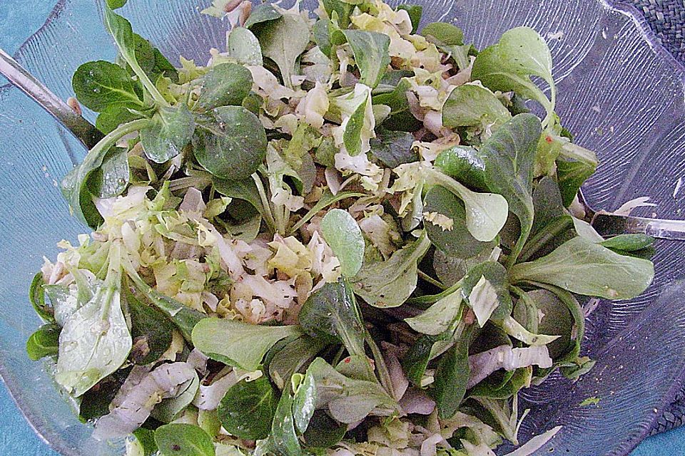 Endivien- und Feldsalat mit Fenchel