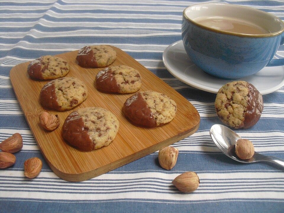 Schoko-Nuss-Cookies von Béatrice| Chefkoch