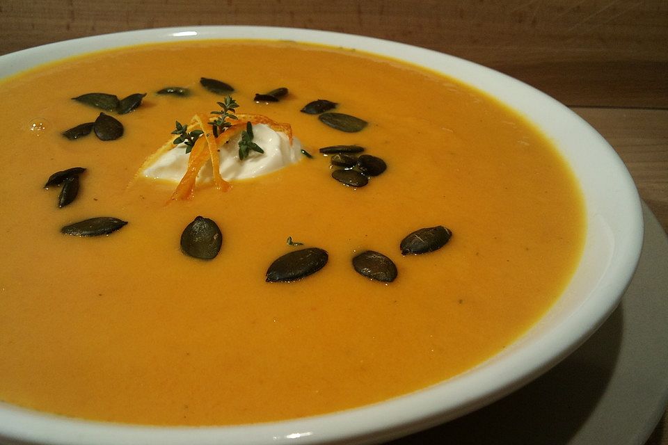 Möhren - Orangen - Ingwer- Suppe