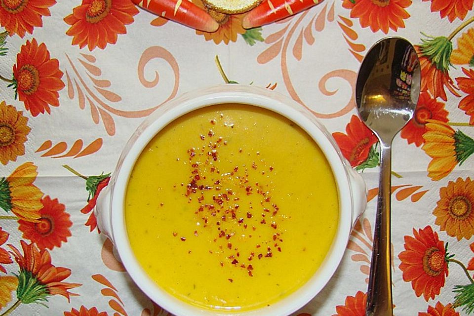 Möhren - Orangen - Ingwer- Suppe