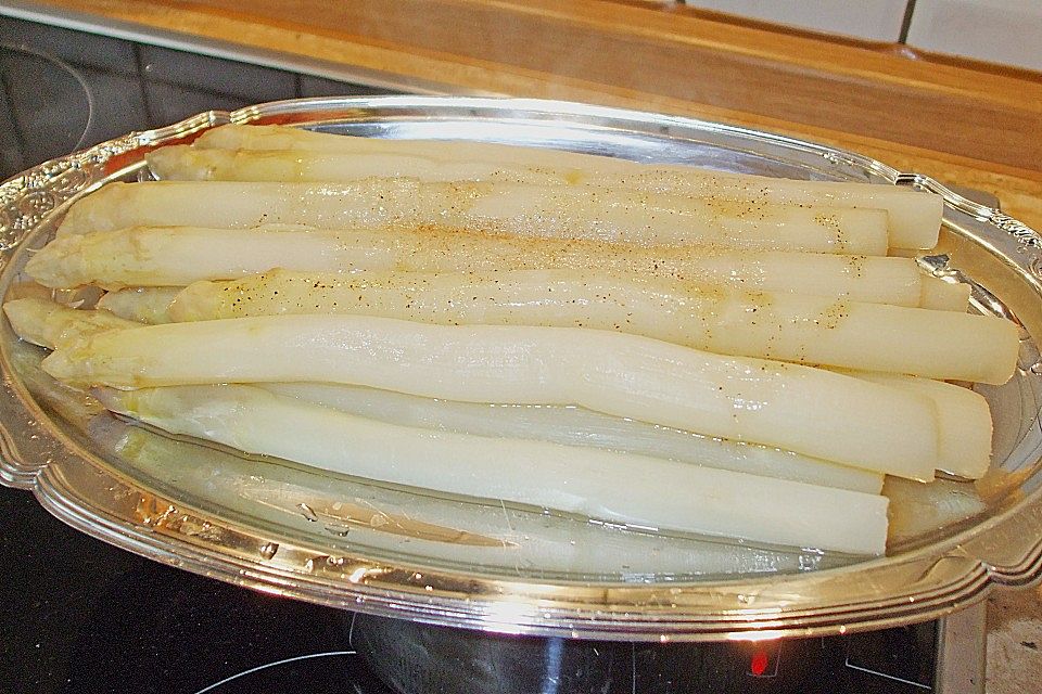 Spargel weiß und grün