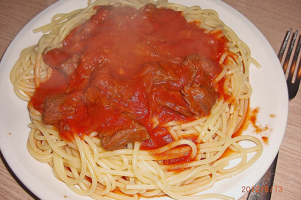 Spaghetti mit Rindfleisch - Sugo