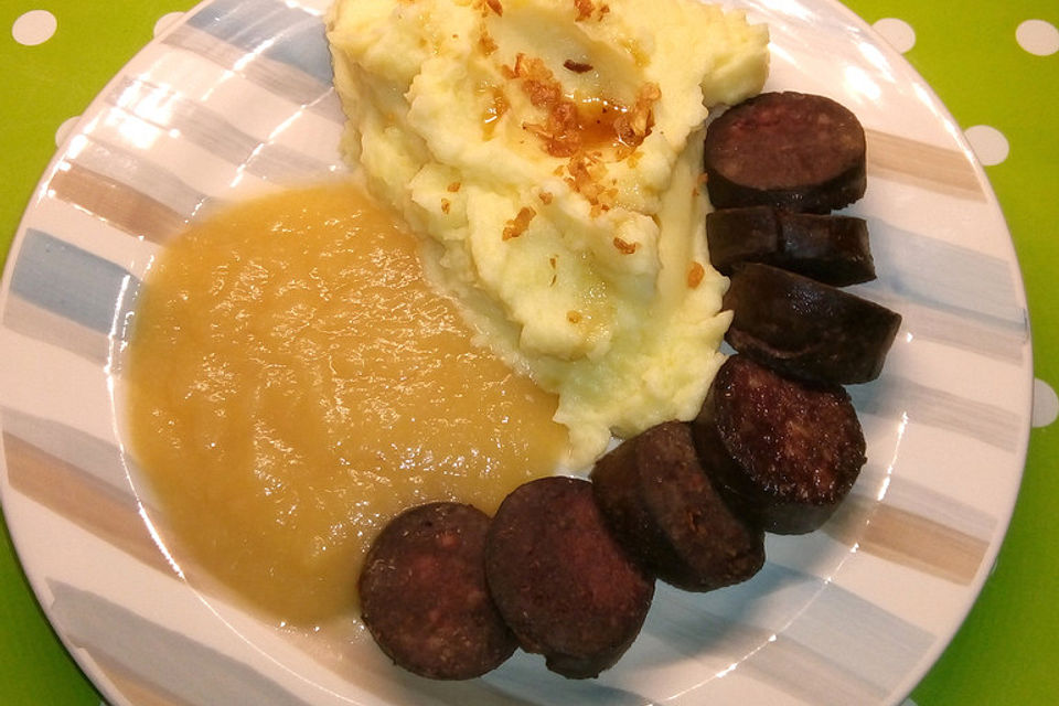 Himmel un Ääd met Blootwoosch