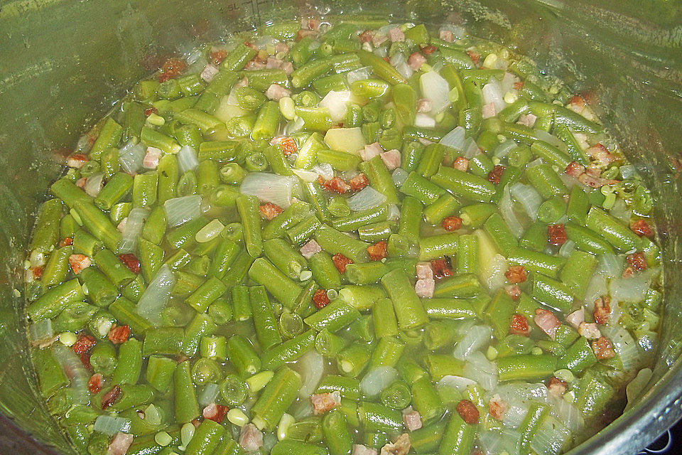 Schnippelbohnen - Suppe