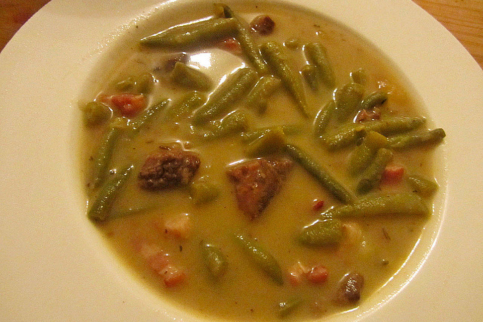 Schnippelbohnen - Suppe