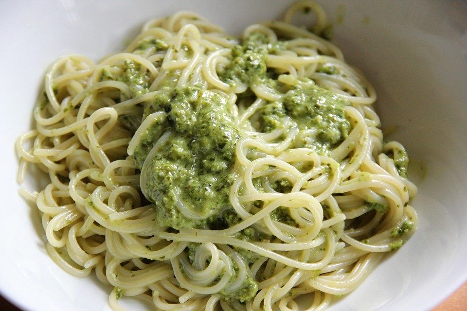 Lotusflowers Pesto