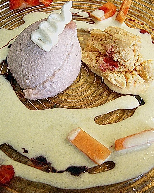 Erdbeer - Panna cotta und Papaya - Eis auf Pistazien - Schaum