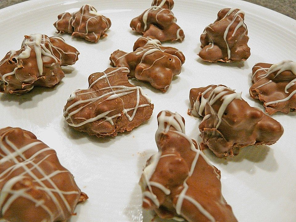 Schokoladen - Nuss - Stückchen von Momo-Maus| Chefkoch
