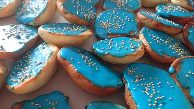 Amerikaner mit Zitronen-Zuckerguss von Nora Amerikaner mit Zitronen-Zuckerguss von Nora