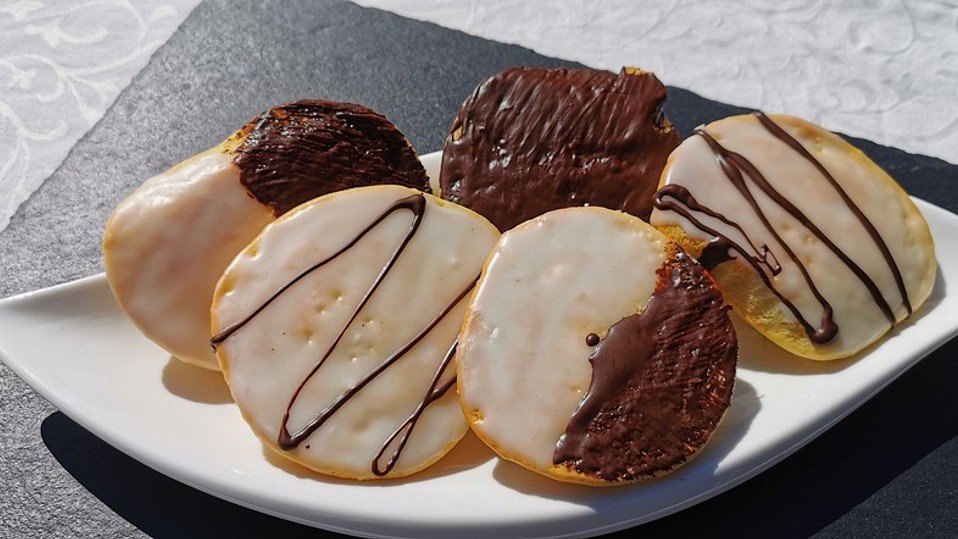 Amerikaner mit Zitronen-Zuckerguss von Nora Amerikaner mit Zitronen-Zuckerguss von Nora