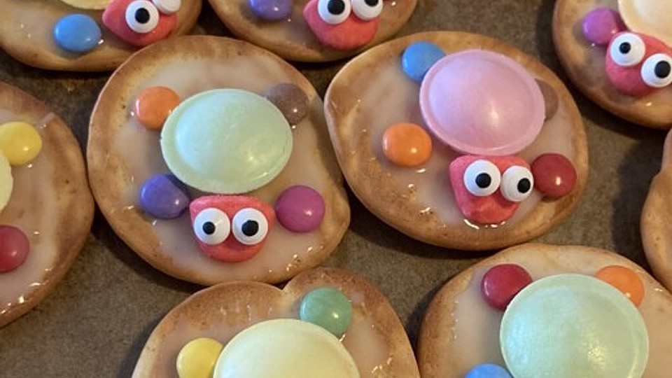 Amerikaner mit Zitronen-Zuckerguss von Nora| Chefkoch Amerikaner mit Zitronen-Zuckerguss von Nora| Chefkoch