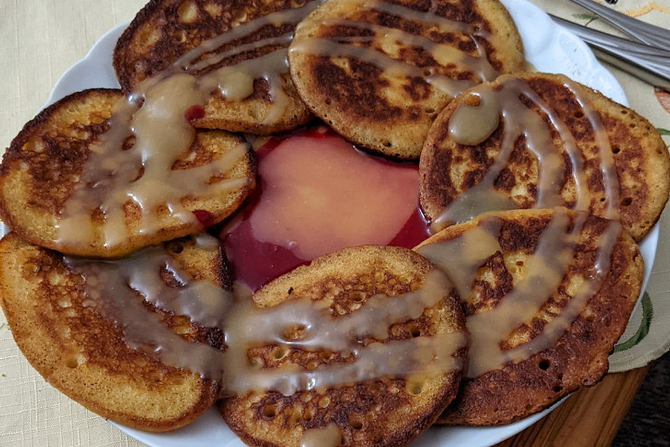 Hefe - Pfannkuchen mit Butter - Scotch