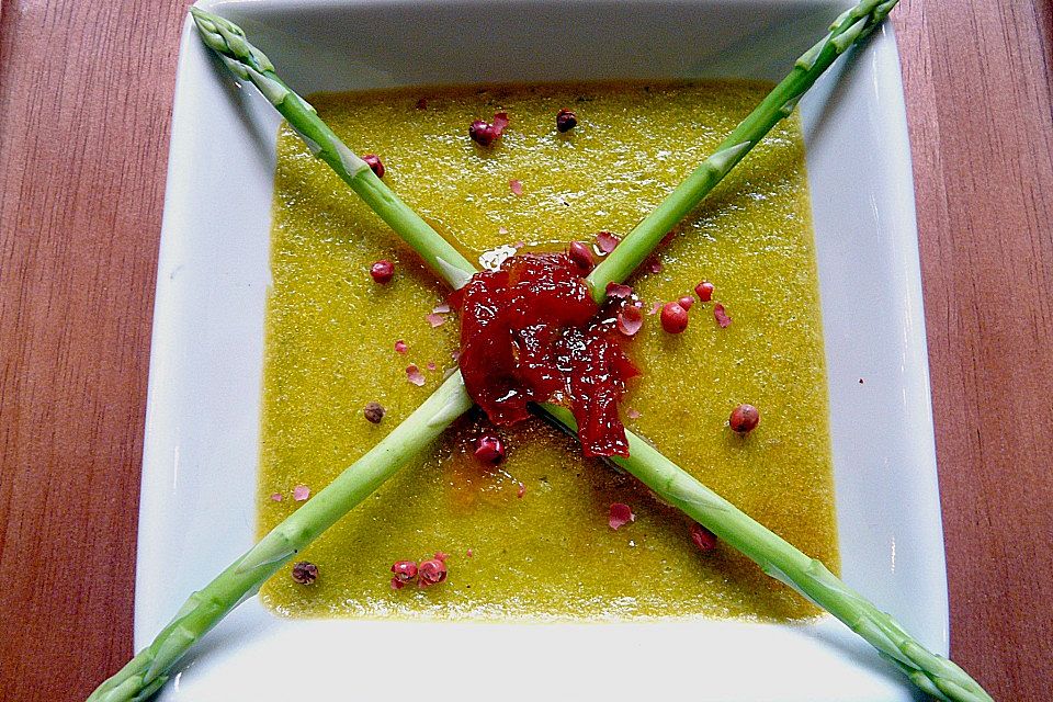 Crème brûlée vom grünen Spargel mit Marmelade von Berberitzen und Zwiebeln