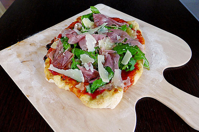 Rucola - Parma - Pizza Teigrezept mit geriebener Kartoffel von 64Rosita ...