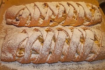 Apfelkuchen aus Hefemürbteig