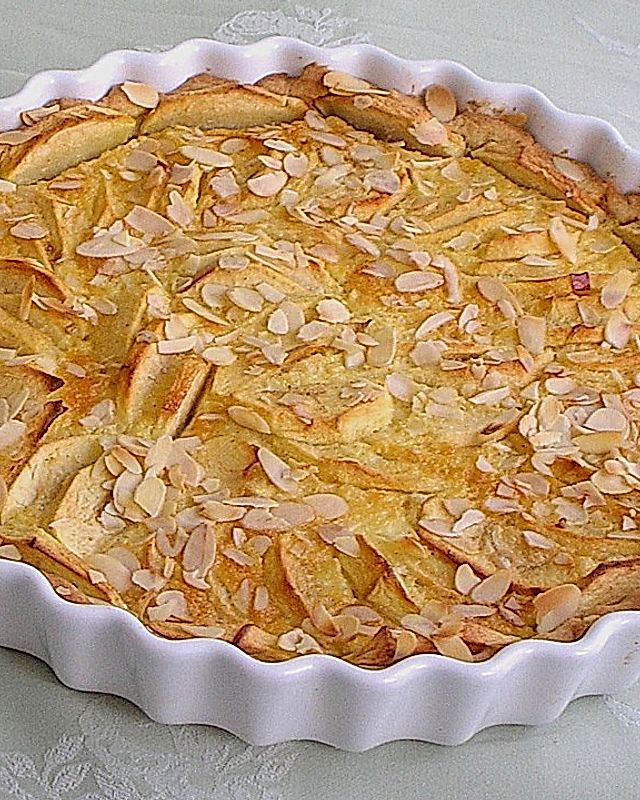 Apfelkuchen mit Amaretto-Sahne-Guss