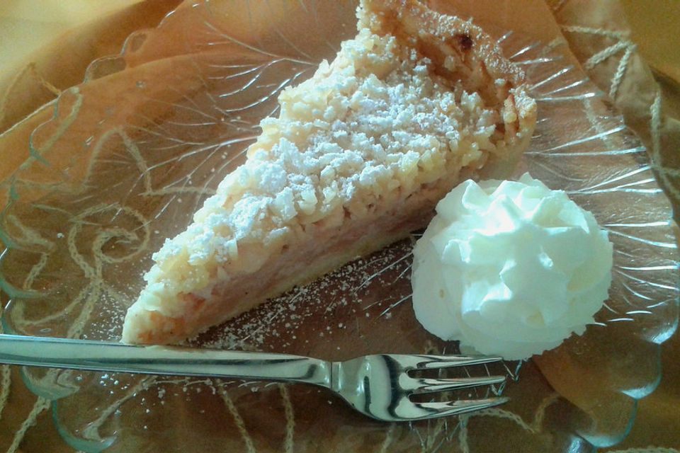 Apfelkuchen mit Amaretto-Sahne-Guss