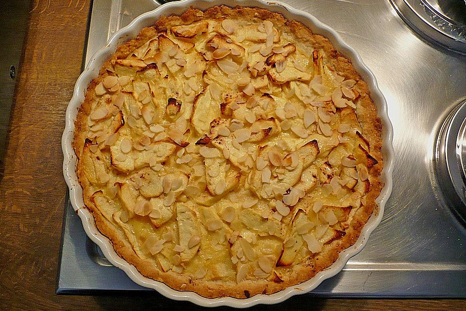 Apfelkuchen mit Amaretto-Sahne-Guss