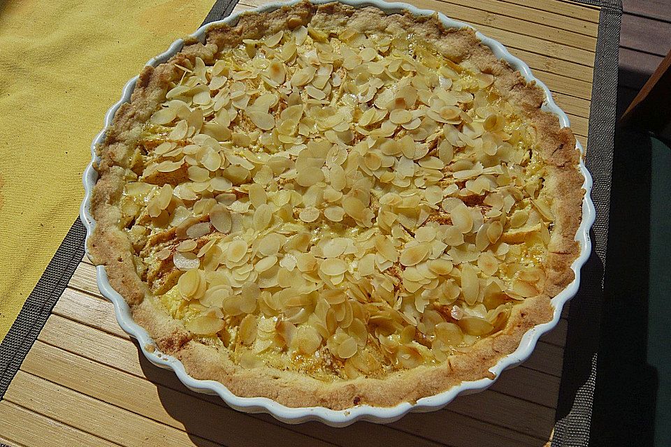 Apfelkuchen mit Amaretto-Sahne-Guss